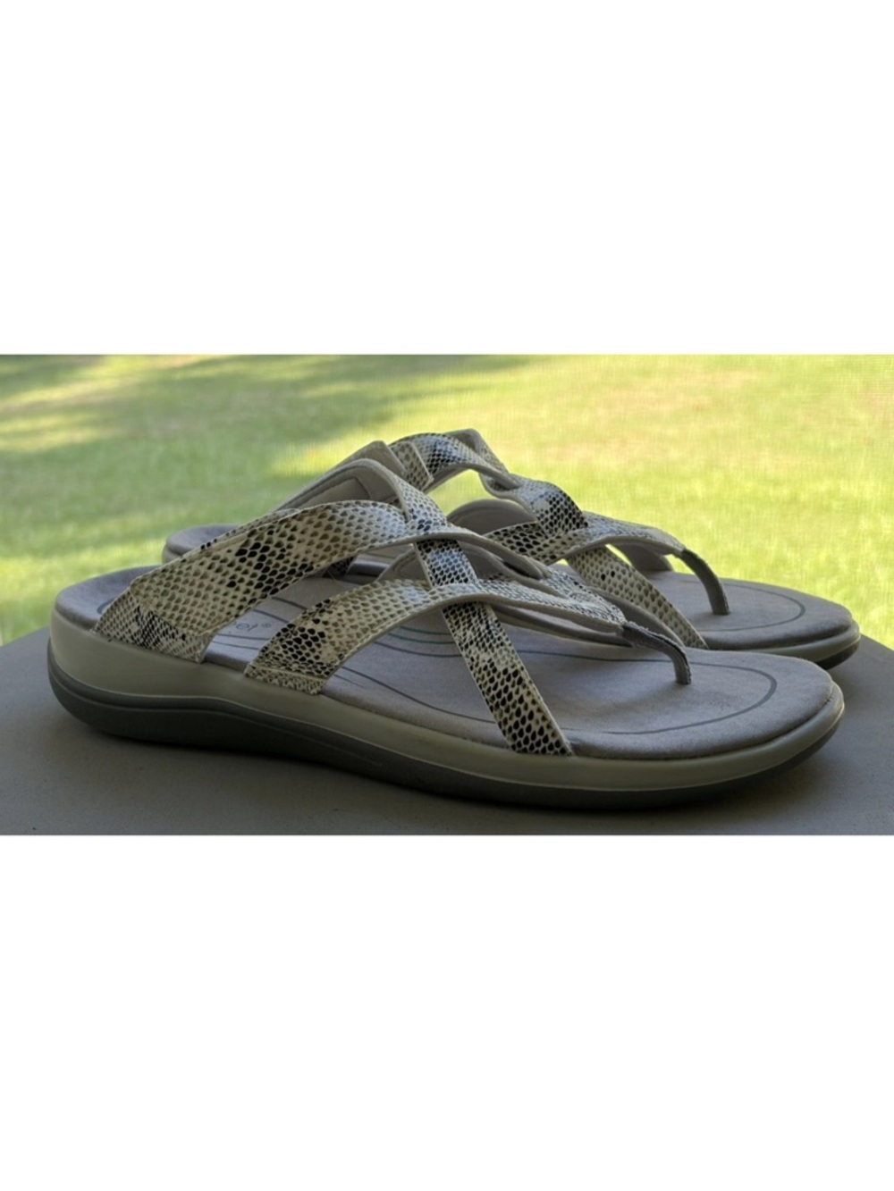 Orthofeet Clio Sandals Shoes Women's Size 9.5  Comfort Slip On